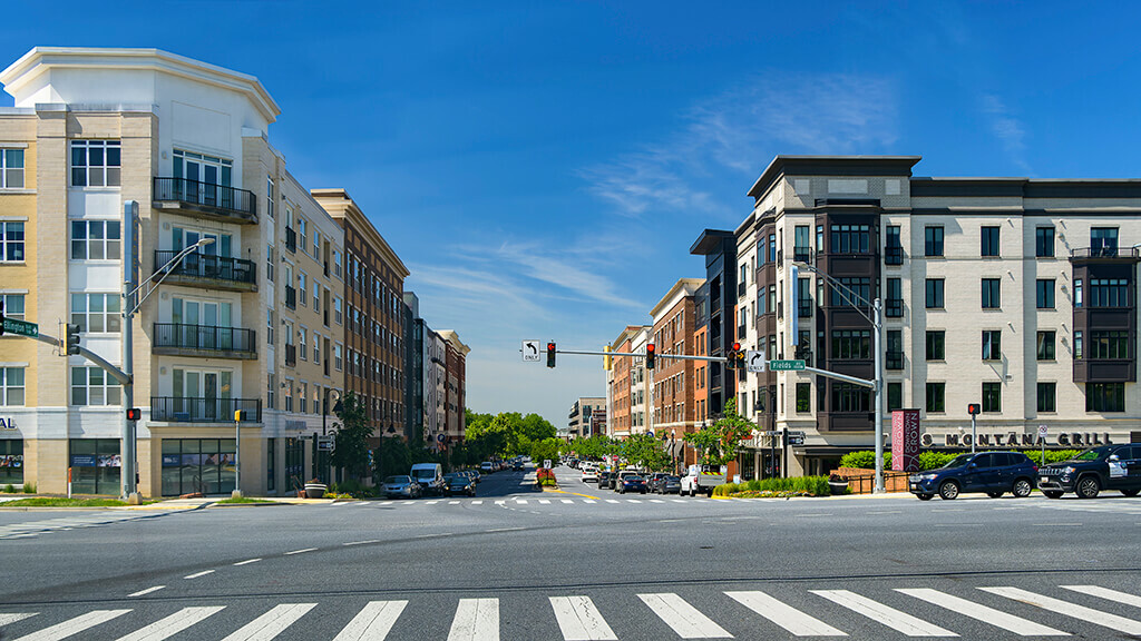 Apartments in Gaithersburg MD 333 Ellington Apartments in Downtown Crown