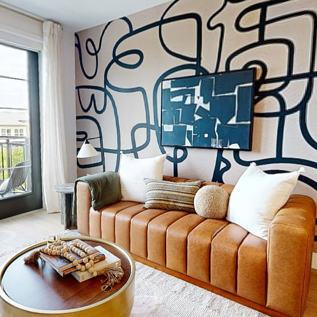 Studio, 1, 2 & 3 Bedroom Apartments in Downtown Crown 333 Ellington Apts